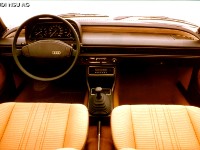 78-12 Audi-100 05