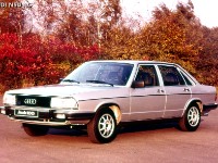 79-12 Audi-100 01